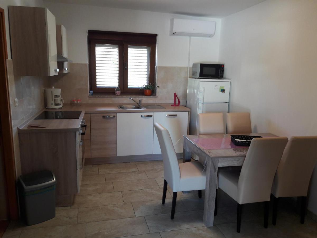 Apartmani Predovan ヴーシ エクステリア 写真